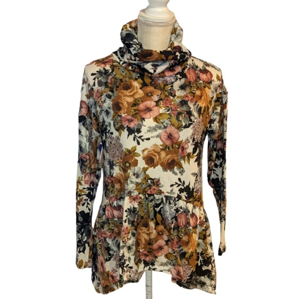 Ava James floral print top size medium boho